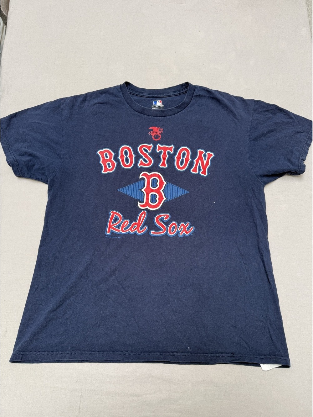 MLB Boston Red Sox T-shirt - Center Hit Design - L